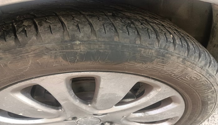 2015 Maruti Ciaz ZDI, Diesel, Manual, 1,23,290 km, tyre