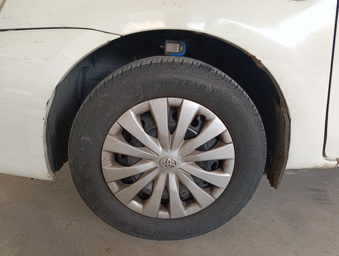2011 Toyota Etios GD, Diesel, Manual, 1,65,655 km, tyre