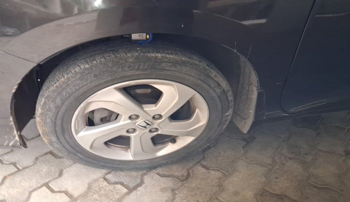 2015 Honda City 1.5L I-VTEC V MT, Petrol, Manual, 87,051 km, tyre