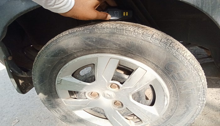 2016 Renault Kwid RXT 0.8, Petrol, Manual, 63,788 km, tyre