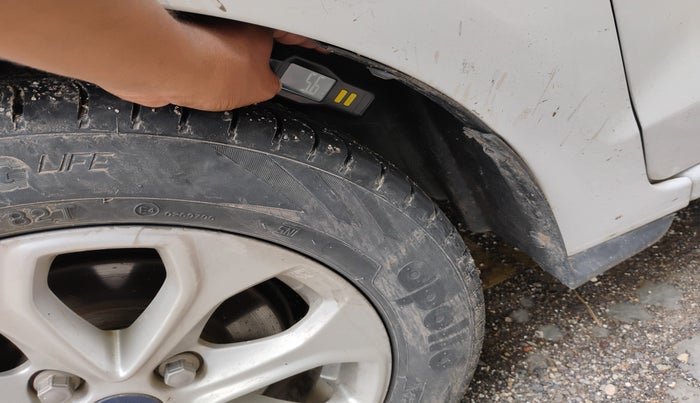 2017 Ford Figo Aspire TITANIUM1.5 DIESEL, Diesel, Manual, 1,12,814 km, tyre