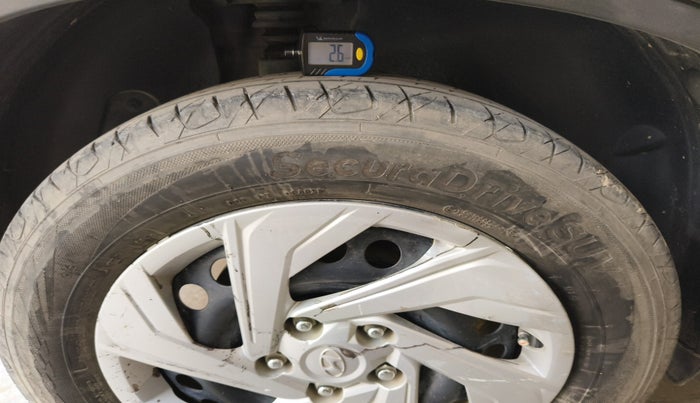 2020 Hyundai Creta EX 1.5 DIESEL, Diesel, Manual, 1,02,295 km, tyre