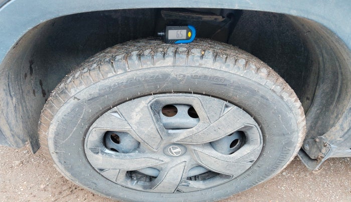 2023 Tata PUNCH ADVENTURE MT, Petrol, Manual, 33,867 km, tyre