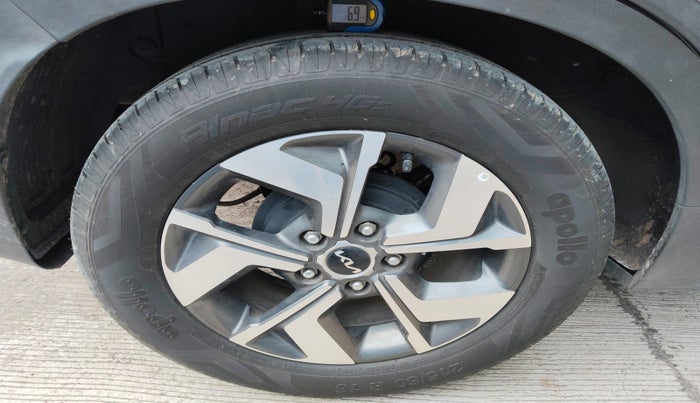 2022 KIA SONET HTX PLUS 1.5, Diesel, Manual, 61,810 km, tyre