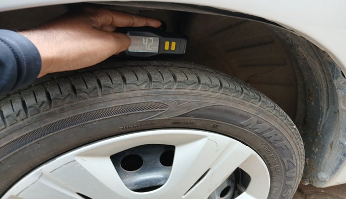 2018 Maruti Wagon R 1.0 VXI AMT, Petrol, Automatic, 69,887 km, tyre