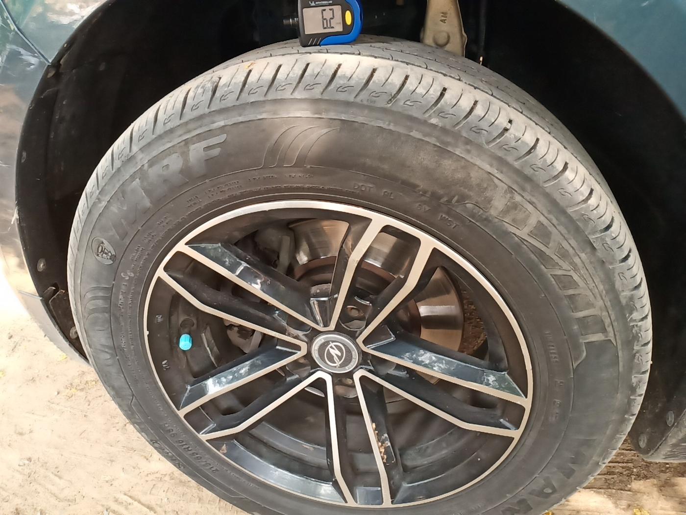 2018 Mahindra MARAZZO M2 8 STR, Diesel, Manual, 93,549 km, tyre