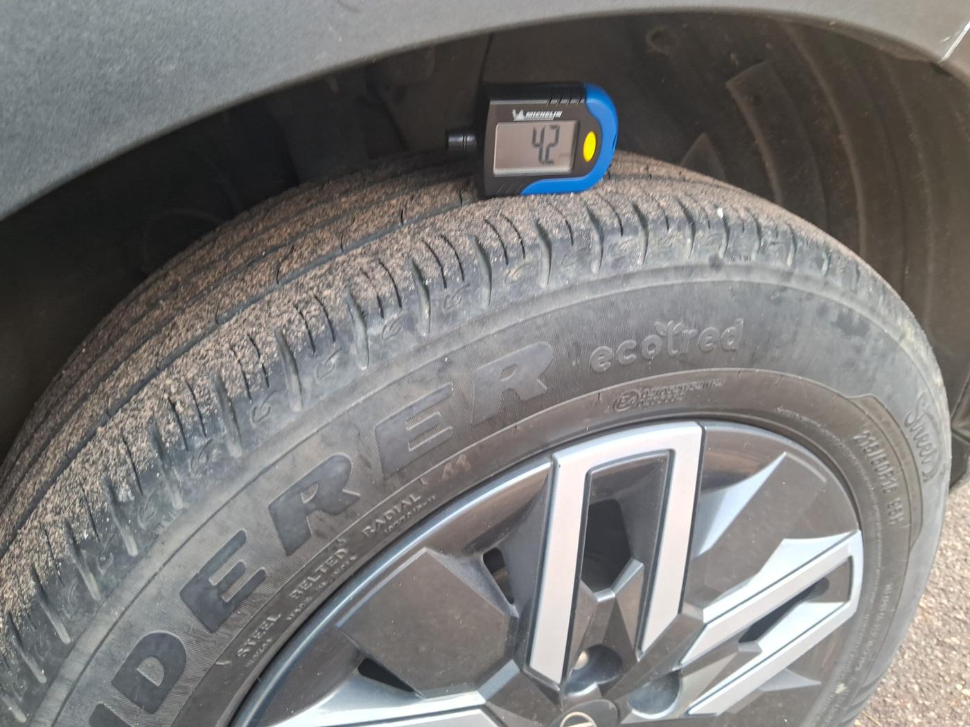 2021 Hyundai VENUE SX 1.0 TURBO IMT, Petrol, Manual, 32,120 km, tyre