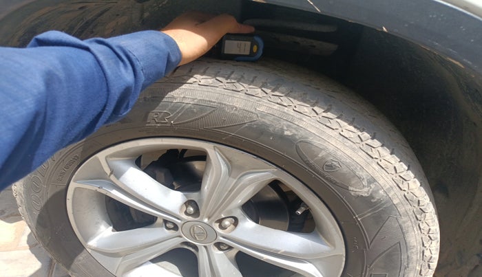 2019 Tata Harrier XZ 2.0L, Diesel, Manual, 65,310 km, tyre