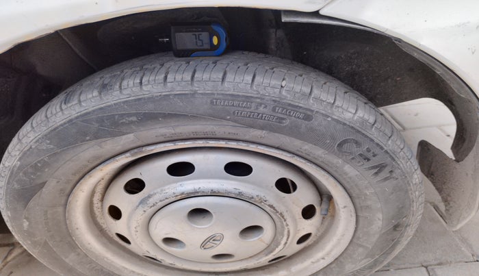 2014 Tata Indigo ECS LS TDI, Diesel, Manual, 2,18,245 km, tyre