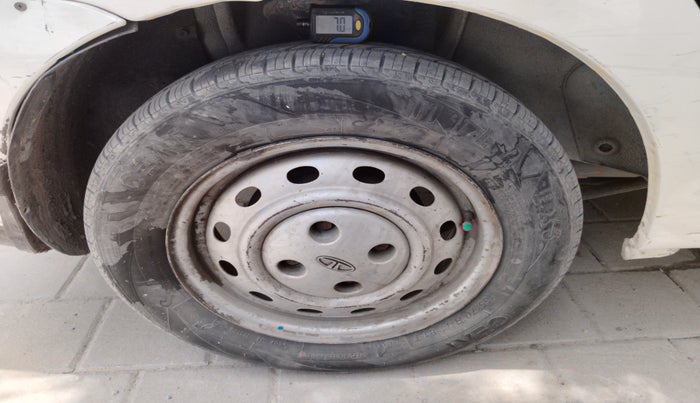 2014 Tata Indigo ECS LS TDI, Diesel, Manual, 2,18,245 km, tyre