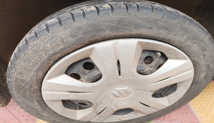 2012 Maruti Wagon R 1.0 VXI, Petrol, Manual, 1,16,261 km, tyre