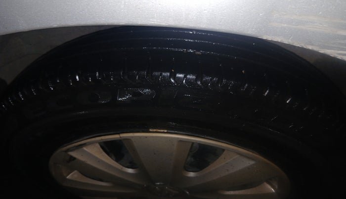 2010 Maruti Swift Dzire VXI, Petrol, Manual, 79,826 km, tyre