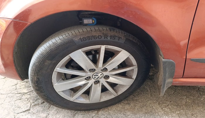 2015 Volkswagen Polo HIGHLINE1.2L, Petrol, Manual, 68,221 km, tyre