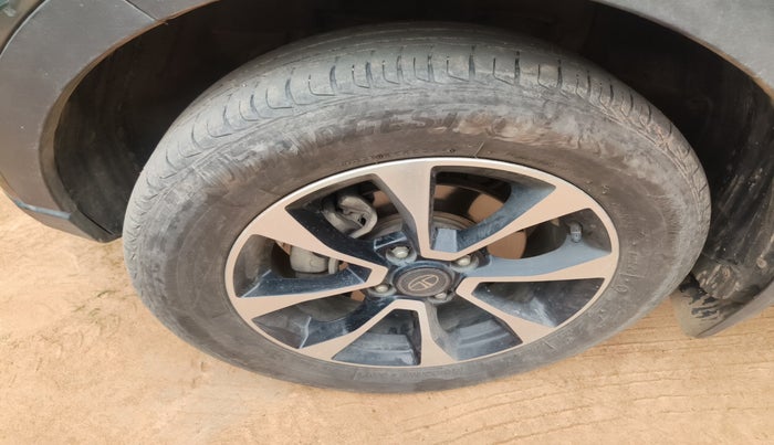 2021 Tata NEXON XZ PLUS DIESEL, Diesel, Manual, 77,185 km, tyre