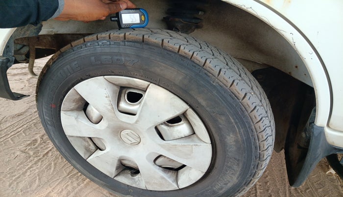2014 Maruti Eeco 7 STR, Petrol, Manual, 53,830 km, tyre