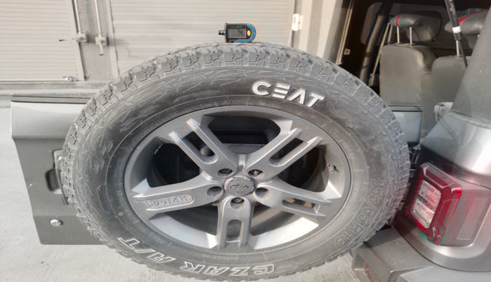 2021 Mahindra Thar LX D 4WD MT CONVERTIBLE, Diesel, Manual, 77,726 km, tyre