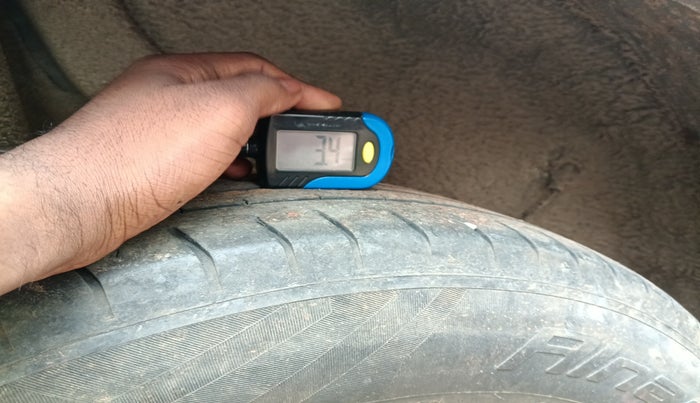 2021 Hyundai VENUE S+ 1.2, Petrol, Manual, 42,000 km, tyre