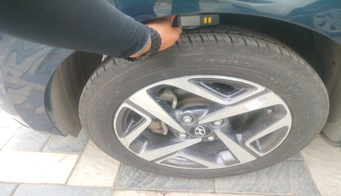 2022 Hyundai AURA SX 1.2 CNG, Petrol, Manual, 50,816 km, tyre