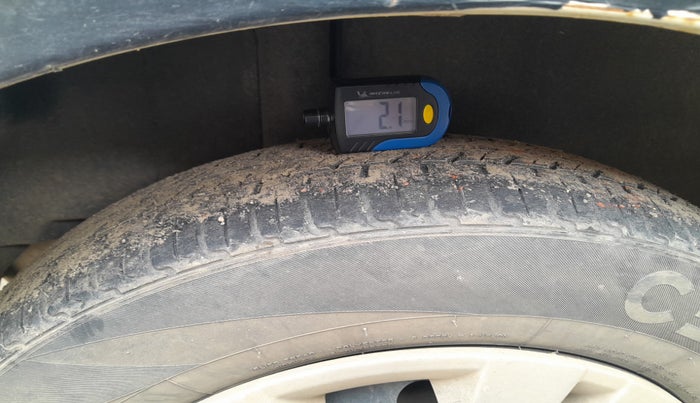 2011 Maruti Swift Dzire VDI, Diesel, Manual, 1,66,794 km, tyre