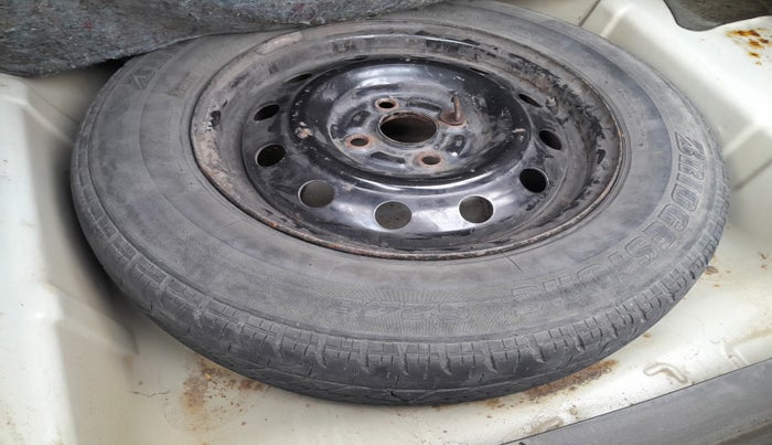 2011 Maruti Swift Dzire VDI, Diesel, Manual, 1,66,794 km, tyre