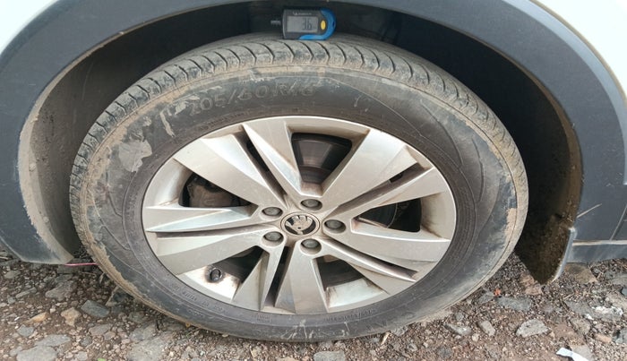 2023 Skoda KUSHAQ AMBITION 1.5 TSI DSG, Petrol, Automatic, 18,000 km, tyre