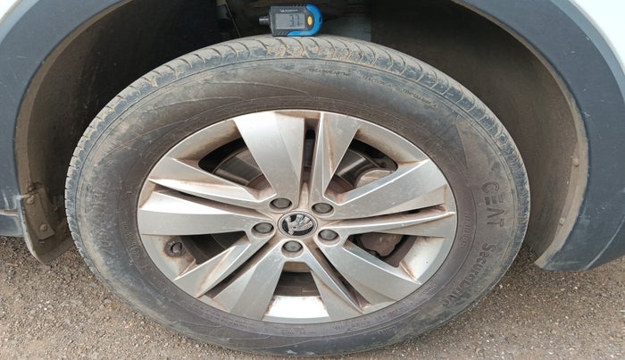 2023 Skoda KUSHAQ AMBITION 1.5 TSI DSG, Petrol, Automatic, 18,000 km, tyre