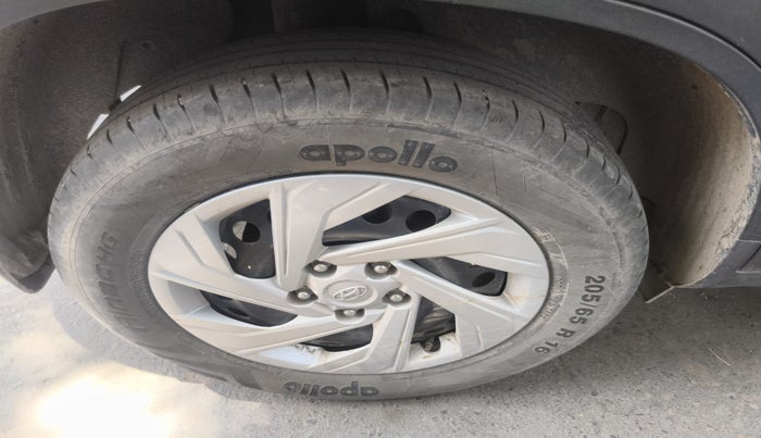 2023 Hyundai Creta E 1.5 DIESEL, Diesel, Manual, 77,968 km, tyre