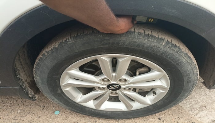 2016 Hyundai Creta SX PLUS 1.6 DIESEL, Diesel, Manual, 71,554 km, tyre