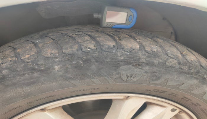 2014 Chevrolet Cruze LTZ, Diesel, Manual, 53,608 km, tyre