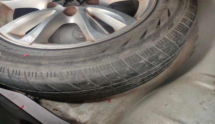 2014 Chevrolet Cruze LTZ, Diesel, Manual, 53,608 km, tyre