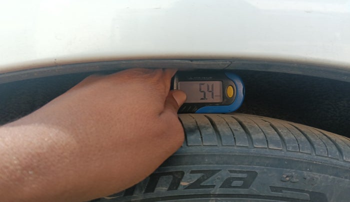 2016 Volvo S60 KINETIC D4, Diesel, Automatic, 1,07,978 km, tyre