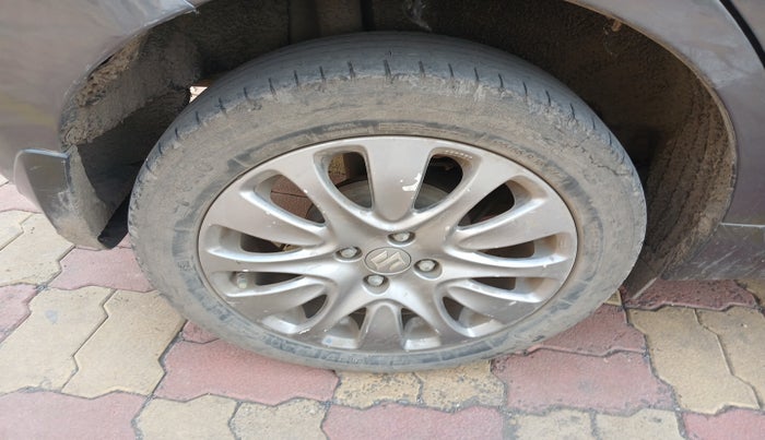 2018 Maruti Baleno ALPHA CVT PETROL 1.2, Petrol, Automatic, 1,32,221 km, tyre