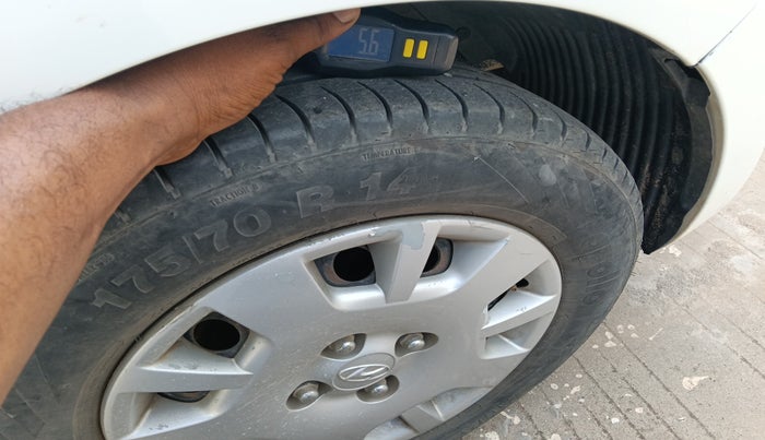 2013 Hyundai i20 MAGNA (O) 1.2, Petrol, Manual, 2,06,288 km, tyre