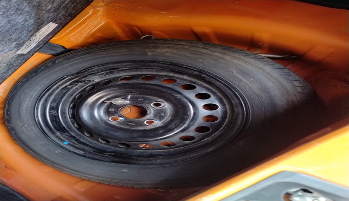 2020 Maruti S PRESSO VXI PLUS AMT, Petrol, Automatic, 24,502 km, tyre