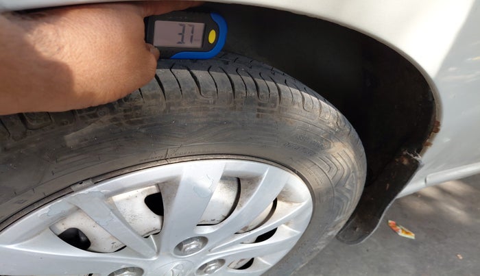 2011 Hyundai Santro Xing GL, Petrol, Manual, 80,556 km, tyre