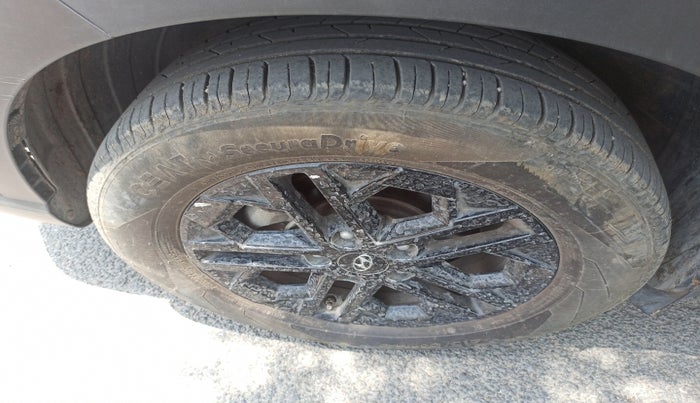 2024 Hyundai VENUE SX (O) 1.0 TURBO DCT, Petrol, Automatic, 9,075 km, tyre