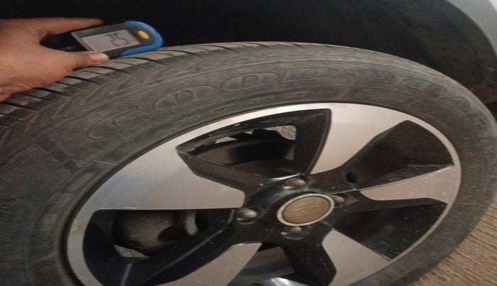 2018 Tata NEXON XZA PLUS PETROL, Petrol, Automatic, 33,033 km, tyre