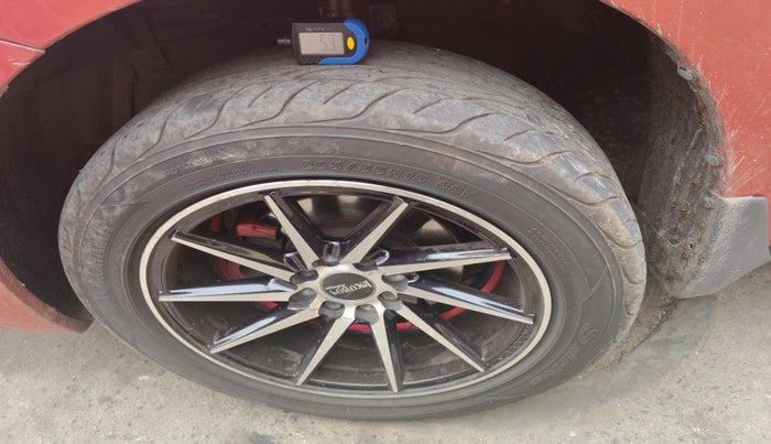 2016 Maruti Swift VDI (O), Diesel, Manual, 1,40,824 km, tyre