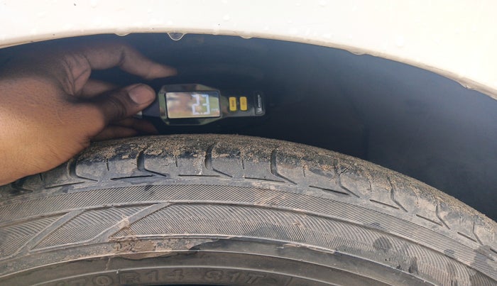 2015 Hyundai Xcent BASE 1.1, Diesel, Manual, 59,395 km, tyre