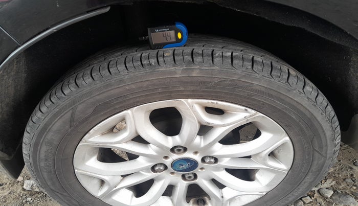 2017 Ford Ecosport TITANIUM + 1.5L DIESEL, Diesel, Manual, 1,20,116 km, tyre