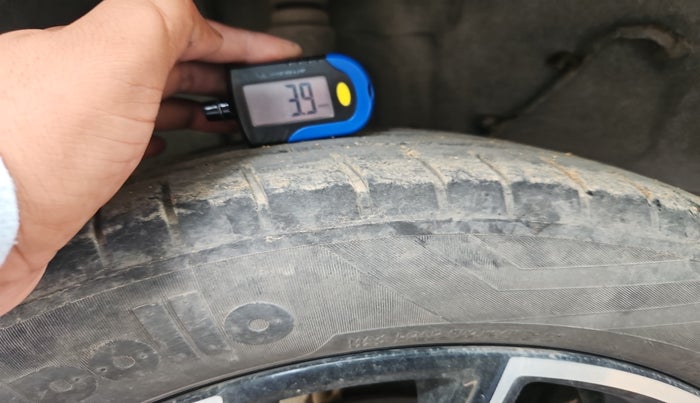 2021 Tata PUNCH CREATIVE IRA AMT 1.2 RTN DUAL TONE, Petrol, Automatic, 38,267 km, tyre