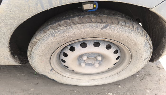 2013 Hyundai i20 SPORTZ 1.4 CRDI, Diesel, Manual, 2,62,540 km, tyre