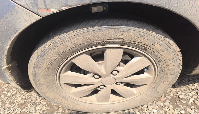 2013 Hyundai i20 SPORTZ 1.4 CRDI, Diesel, Manual, 2,62,540 km, tyre