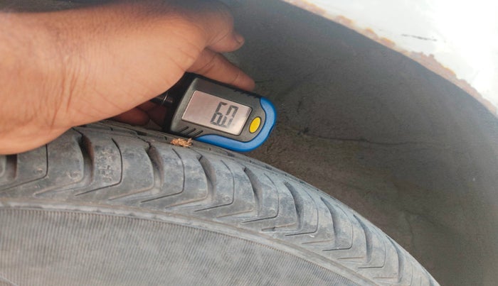 2016 Hyundai Xcent S 1.1 CRDI, Diesel, Manual, 1,20,169 km, tyre