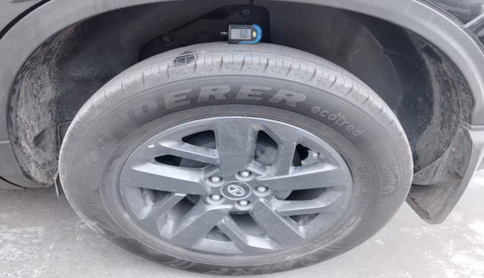 2022 Tata Harrier XTA 2.0L KRYOTEC PLUS, Diesel, Automatic, 39,684 km, tyre