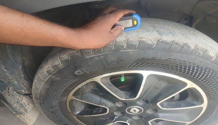 2019 Renault Duster RXS CVT, Petrol, Automatic, 94,827 km, tyre