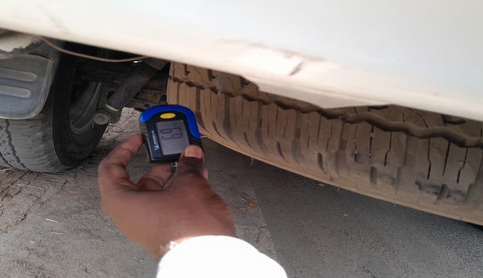 2014 Toyota Fortuner 3.0 4X2 AT, Diesel, Automatic, 2,03,335 km, tyre