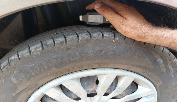 2018 Maruti Dzire VDI, Diesel, Manual, 1,02,132 km, tyre