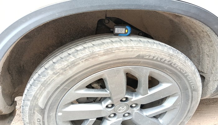 2021 Tata Safari XT, Diesel, Manual, 70,774 km, tyre