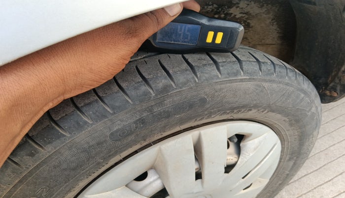2010 Maruti Alto LXI, Petrol, Manual, 61,269 km, tyre